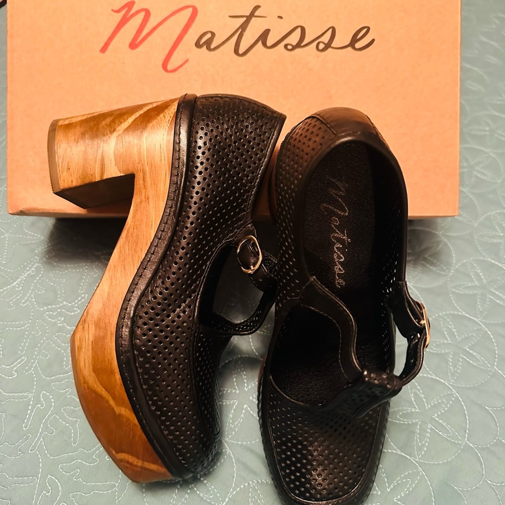 Vintage Matisse Black Perforated Leather Mary Jane Clogs
